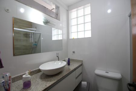 Apartamento à venda com 92m², 3 quartos e 2 vagasBanheiro Social
