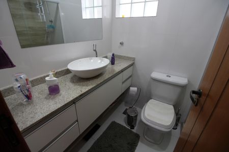 Apartamento à venda com 92m², 3 quartos e 2 vagasBanheiro Social