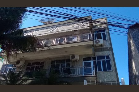 Apartamento à venda com 92m², 3 quartos e 2 vagas Apartamento à venda com 92m², 3 quartos e 2 vagasFachada