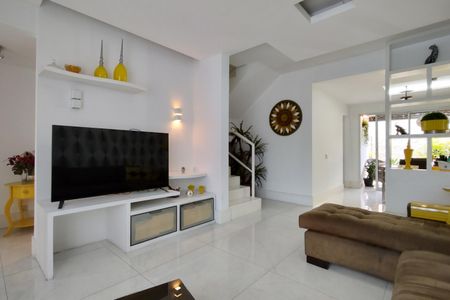 Casa de condomínio à venda com 145m², 3 quartos e 2 vagasSala