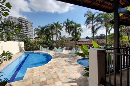 Casa de condomínio à venda com 145m², 3 quartos e 2 vagasÁrea comum - Piscina