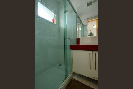 Casa de condomínio à venda com 145m², 3 quartos e 2 vagasBanheiro da Suíte