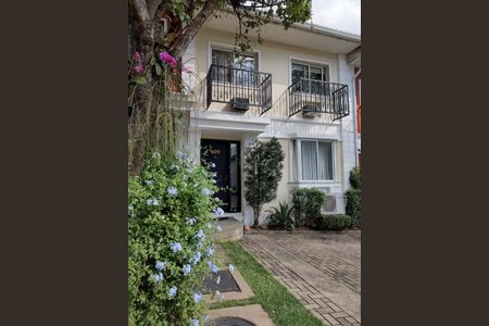 Casa de condomínio à venda com 145m², 3 quartos e 2 vagasFachada