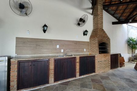 Casa de condomínio à venda com 145m², 3 quartos e 2 vagasÁrea comum - Churrasqueira