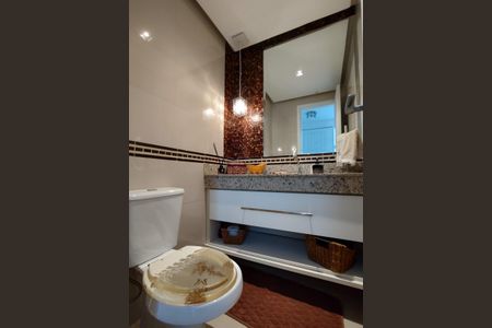 Casa de condomínio à venda com 145m², 3 quartos e 2 vagasLavabo