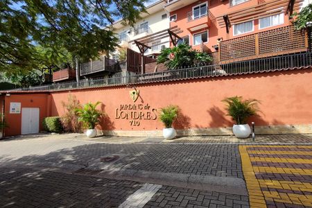 Casa de condomínio à venda com 145m², 3 quartos e 2 vagasFachada do Condomínio