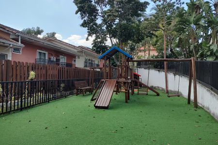Casa de condomínio à venda com 145m², 3 quartos e 2 vagasÁrea comum - Playground