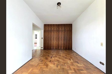 Casa à venda com 260m², 3 quartos e 5 vagas Casa à venda com 260m², 3 quartos e 5 vagasFoto 10