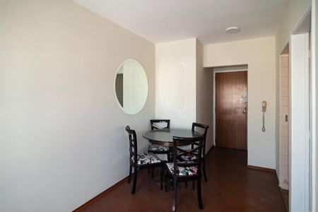 Apartamento à venda com 40m², 1 quarto e 1 vaga Apartamento à venda com 40m², 1 quarto e 1 vagaSala