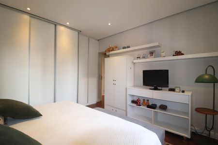 Apartamento à venda com 260m², 3 quartos e 4 vagasSuíte 2