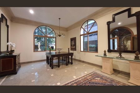 Apartamento à venda com 260m², 3 quartos e 4 vagas Apartamento à venda com 260m², 3 quartos e 4 vagasHall de entrada