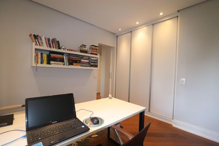 Apartamento à venda com 260m², 3 quartos e 4 vagasQuarto 3