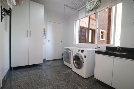 Apartamento à venda com 260m², 3 quartos e 4 vagasÁrea de Serviço