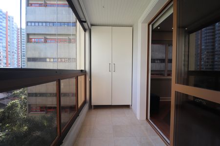 Apartamento à venda com 260m², 3 quartos e 4 vagasVaranda Sala