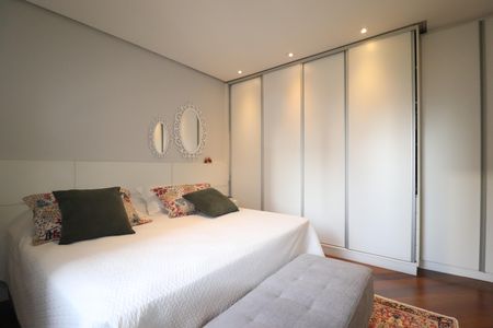 Apartamento à venda com 260m², 3 quartos e 4 vagasSuíte 2