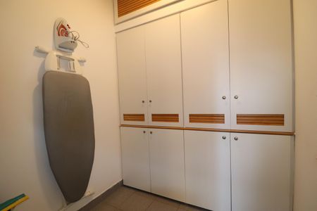 Apartamento à venda com 260m², 3 quartos e 4 vagasQuarto de serviço