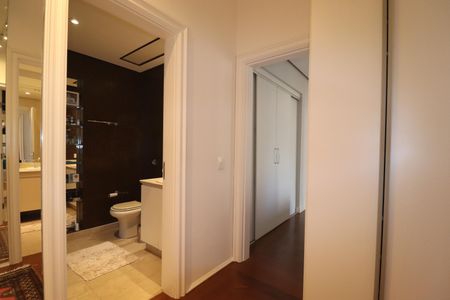 Apartamento à venda com 260m², 3 quartos e 4 vagasCloset da suíte 1