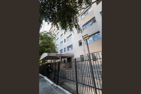 Apartamento para alugar com 63m², 2 quartos e 1 vaga Apartamento para alugar com 63m², 2 quartos e 1 vagaFachada