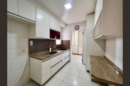 Apartamento à venda com 82m², 3 quartos e 2 vagas Apartamento à venda com 82m², 3 quartos e 2 vagasCozinha