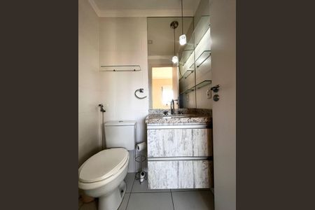 Apartamento à venda com 82m², 3 quartos e 2 vagas Apartamento à venda com 82m², 3 quartos e 2 vagasBanheiro da Suíte 1