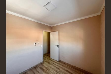 Apartamento à venda com 82m², 3 quartos e 2 vagas Apartamento à venda com 82m², 3 quartos e 2 vagasQuarto 3