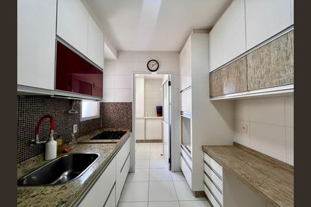 Apartamento à venda com 82m², 3 quartos e 2 vagas Apartamento à venda com 82m², 3 quartos e 2 vagasCozinha