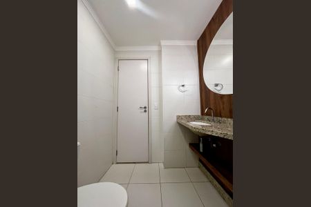 Apartamento à venda com 82m², 3 quartos e 2 vagas Apartamento à venda com 82m², 3 quartos e 2 vagasBanheiro Social