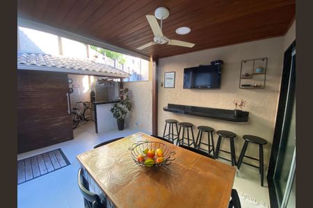 Casa à venda com 75m², 2 quartos e 1 vaga Casa à venda com 75m², 2 quartos e 1 vagaÁrea Gourmet