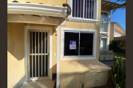 Casa à venda com 75m², 2 quartos e 1 vaga Casa à venda com 75m², 2 quartos e 1 vagaFachada