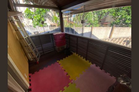 Casa à venda com 75m², 2 quartos e 1 vaga Casa à venda com 75m², 2 quartos e 1 vagaVaranda - Quarto 2