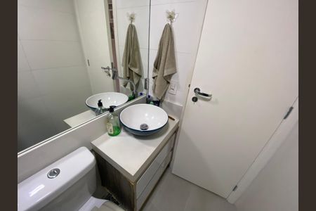Casa à venda com 75m², 2 quartos e 1 vaga Casa à venda com 75m², 2 quartos e 1 vagaBanheiro Social 2