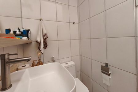 Casa de condomínio à venda com 94m², 2 quartos e 1 vaga Casa de condomínio à venda com 94m², 2 quartos e 1 vagaBanheiro