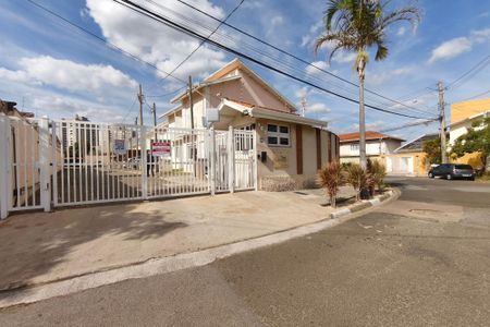 Casa de condomínio à venda com 94m², 2 quartos e 1 vaga Casa de condomínio à venda com 94m², 2 quartos e 1 vagaFachada do Condomínio