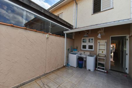 Casa de condomínio à venda com 94m², 2 quartos e 1 vaga Casa de condomínio à venda com 94m², 2 quartos e 1 vagaÁrea de Serviço - Quintal