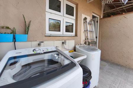 Casa de condomínio à venda com 94m², 2 quartos e 1 vaga Casa de condomínio à venda com 94m², 2 quartos e 1 vagaÁrea de Serviço