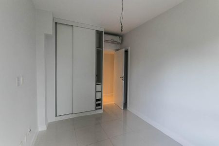 Apartamento para alugar com 142m², 3 quartos e 2 vagas Apartamento para alugar com 142m², 3 quartos e 2 vagasQuarto