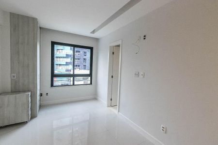 Apartamento para alugar com 142m², 3 quartos e 2 vagas Apartamento para alugar com 142m², 3 quartos e 2 vagasQuarto 3