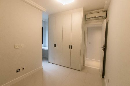 Apartamento para alugar com 142m², 3 quartos e 2 vagas Apartamento para alugar com 142m², 3 quartos e 2 vagasQuarto 2