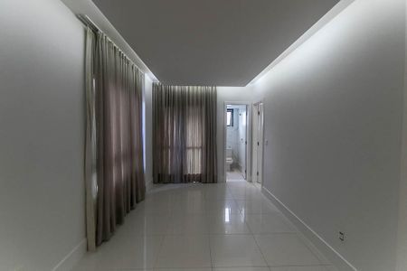 Apartamento para alugar com 142m², 3 quartos e 2 vagas Apartamento para alugar com 142m², 3 quartos e 2 vagasSala