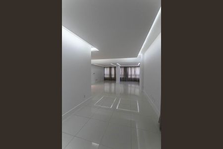 Apartamento para alugar com 142m², 3 quartos e 2 vagas Apartamento para alugar com 142m², 3 quartos e 2 vagasSala