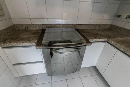 Apartamento para alugar com 142m², 3 quartos e 2 vagas Apartamento para alugar com 142m², 3 quartos e 2 vagasCozinha