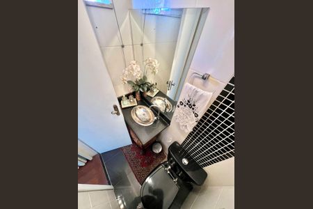 Casa à venda com 198m², 3 quartos e 3 vagas Casa à venda com 198m², 3 quartos e 3 vagasLavabo