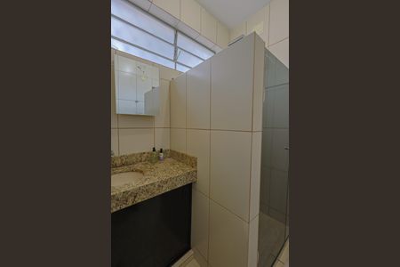 Apartamento à venda com 70m², 2 quartos e 1 vaga Apartamento à venda com 70m², 2 quartos e 1 vagaBanheiro