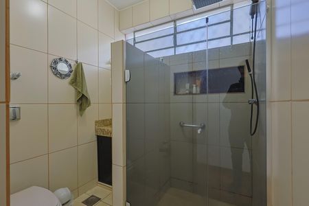 Apartamento à venda com 70m², 2 quartos e 1 vaga Apartamento à venda com 70m², 2 quartos e 1 vagaBanheiro