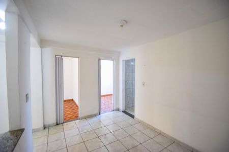 Casa de condomínio à venda com 50m², 2 quartos e sem vaga Casa de condomínio à venda com 50m², 2 quartos e sem vagaSala