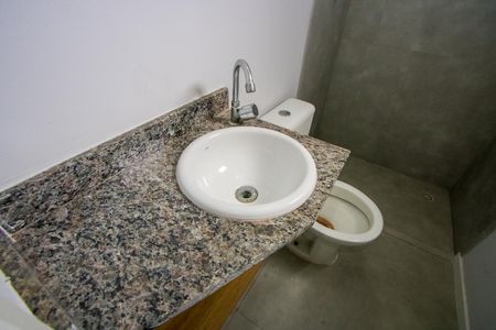 Apartamento à venda com 76m², 2 quartos e 1 vaga Apartamento à venda com 76m², 2 quartos e 1 vagaBanheiro