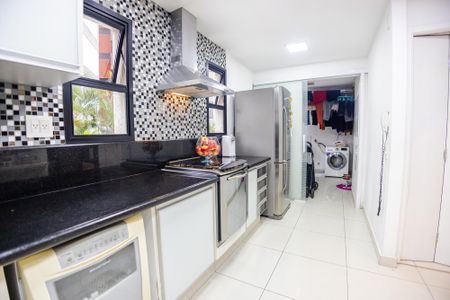 Apartamento à venda com 170m², 2 quartos e 3 vagas Apartamento à venda com 170m², 2 quartos e 3 vagasCozinha