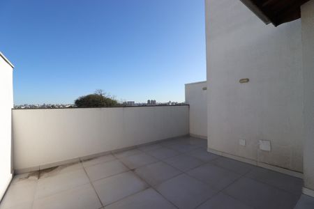 Casa à venda com 96m², 2 quartos e 1 vagaCobertura