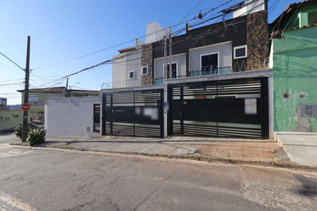 Casa à venda com 96m², 2 quartos e 1 vagaFachada