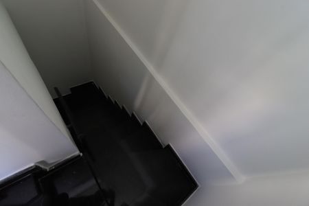 Casa à venda com 96m², 2 quartos e 1 vagaEscada